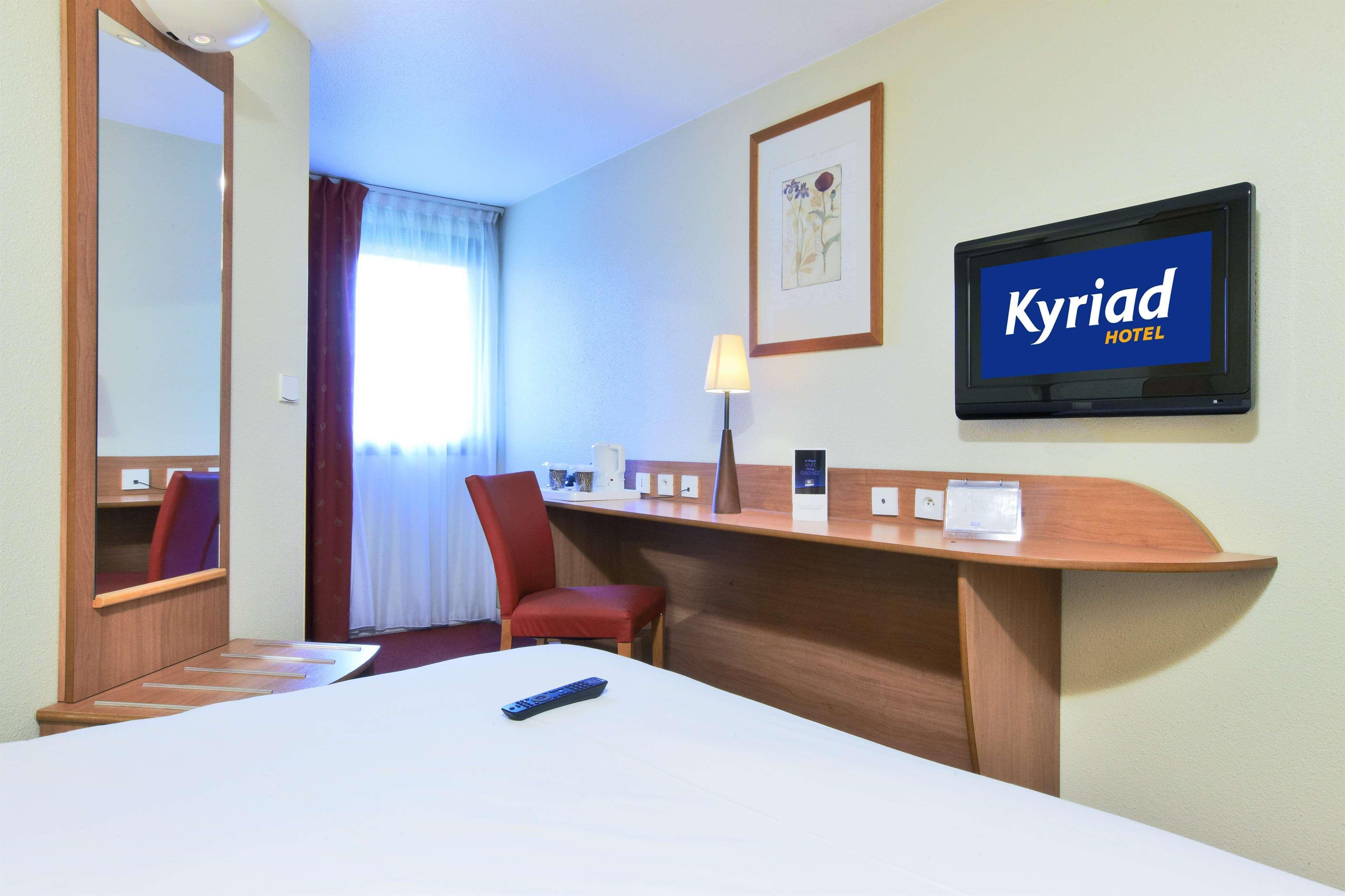 Kyriad Geneve St-Genis-Pouilly Saint-Genis-Pouilly Dış mekan fotoğraf