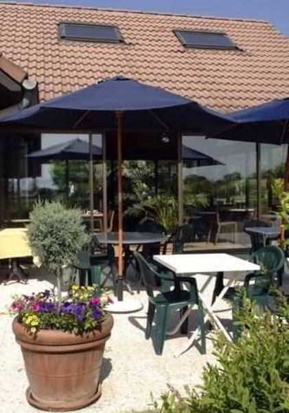 Kyriad Geneve St-Genis-Pouilly Saint-Genis-Pouilly Restoran fotoğraf